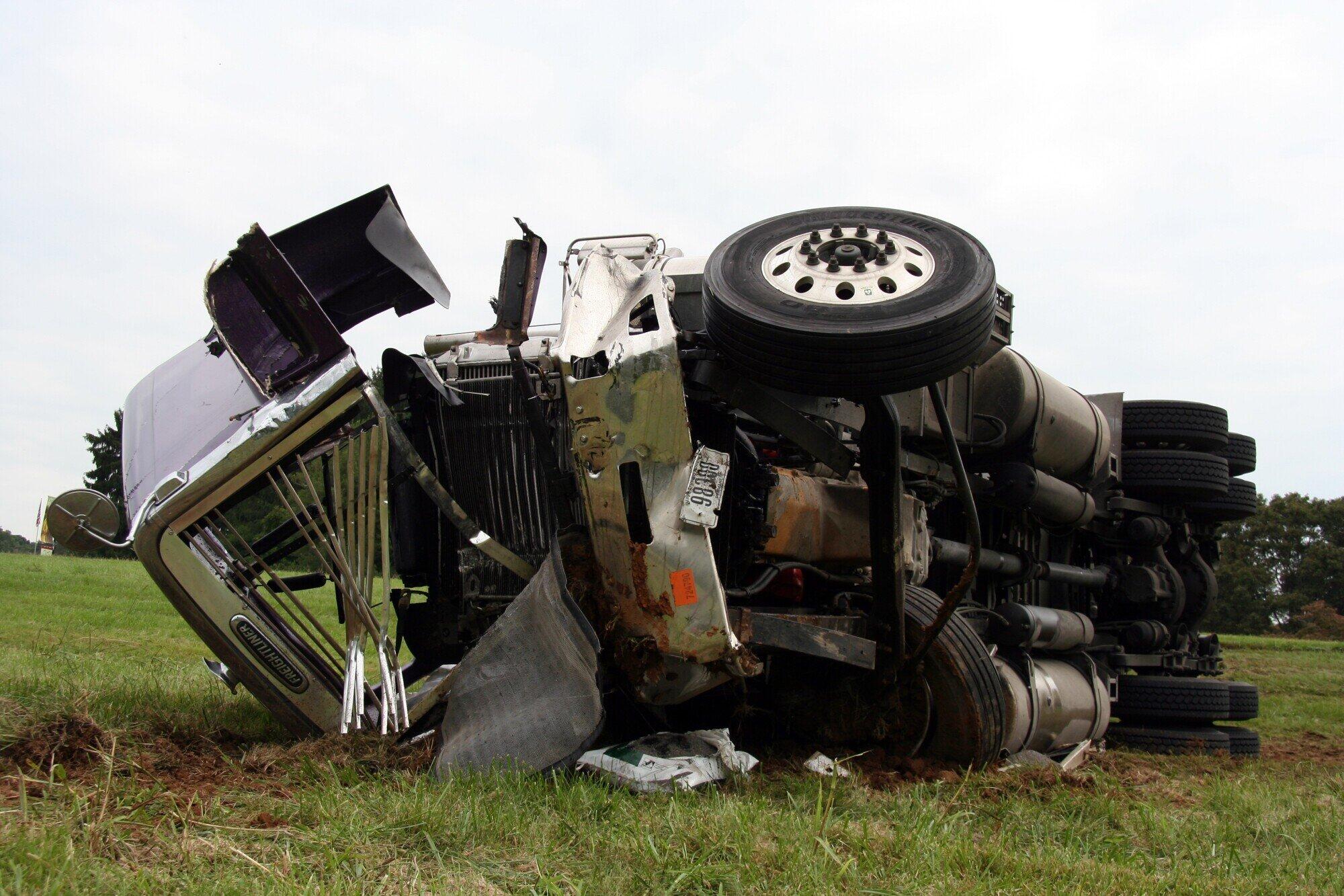 Understanding the Legal Process After a Semi Truck Accident